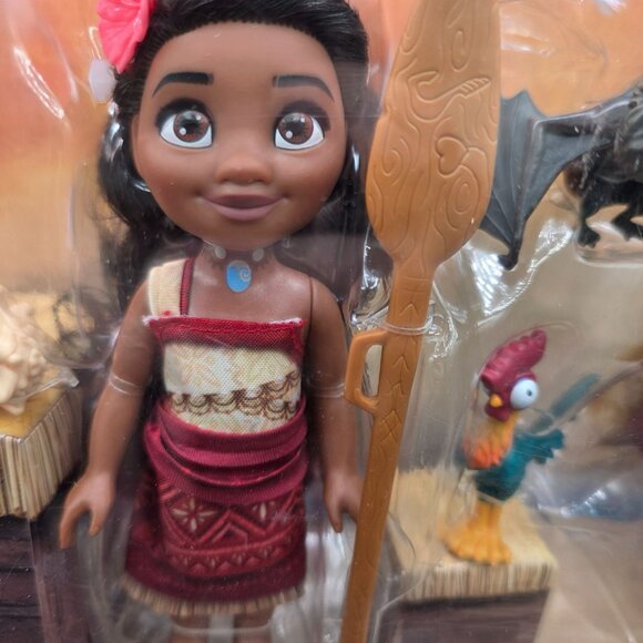 Disney Moana 2 Petite Gift Set Featuring Moana Loto Matangi & Accessories - Picture 7 of 15